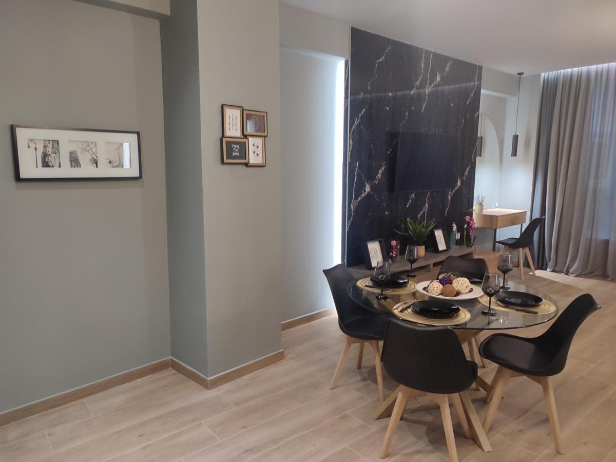 Amazing Apartments @ Monastiraki Subway Station Афины Экстерьер фото