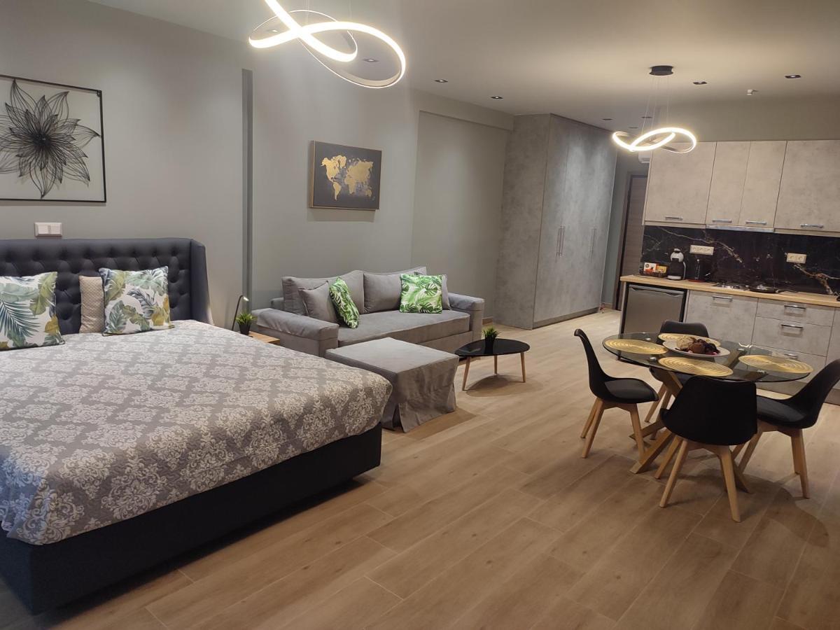 Amazing Apartments @ Monastiraki Subway Station Афины Экстерьер фото